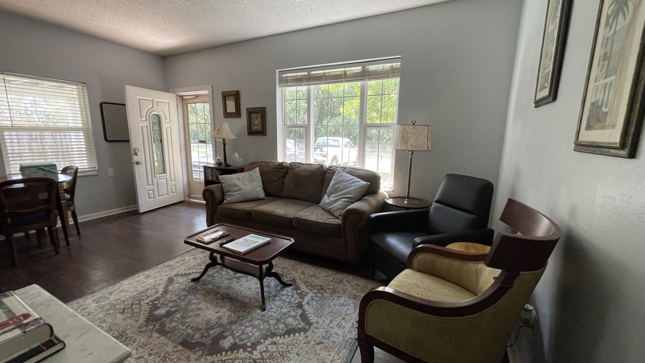 Photo of Livingroom in Lakeshore South