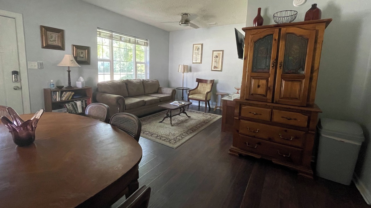 Photo of Bedroom in Lakeshore South