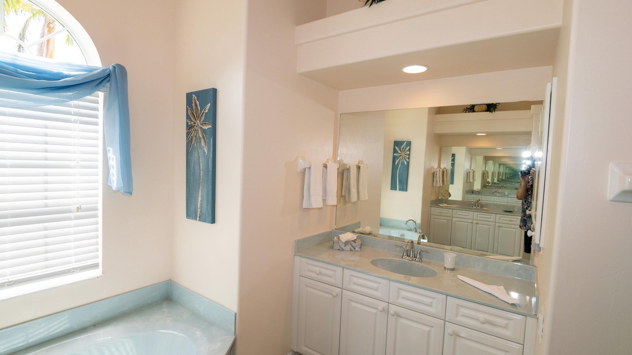 Photo of Bathroom in Cape Coral