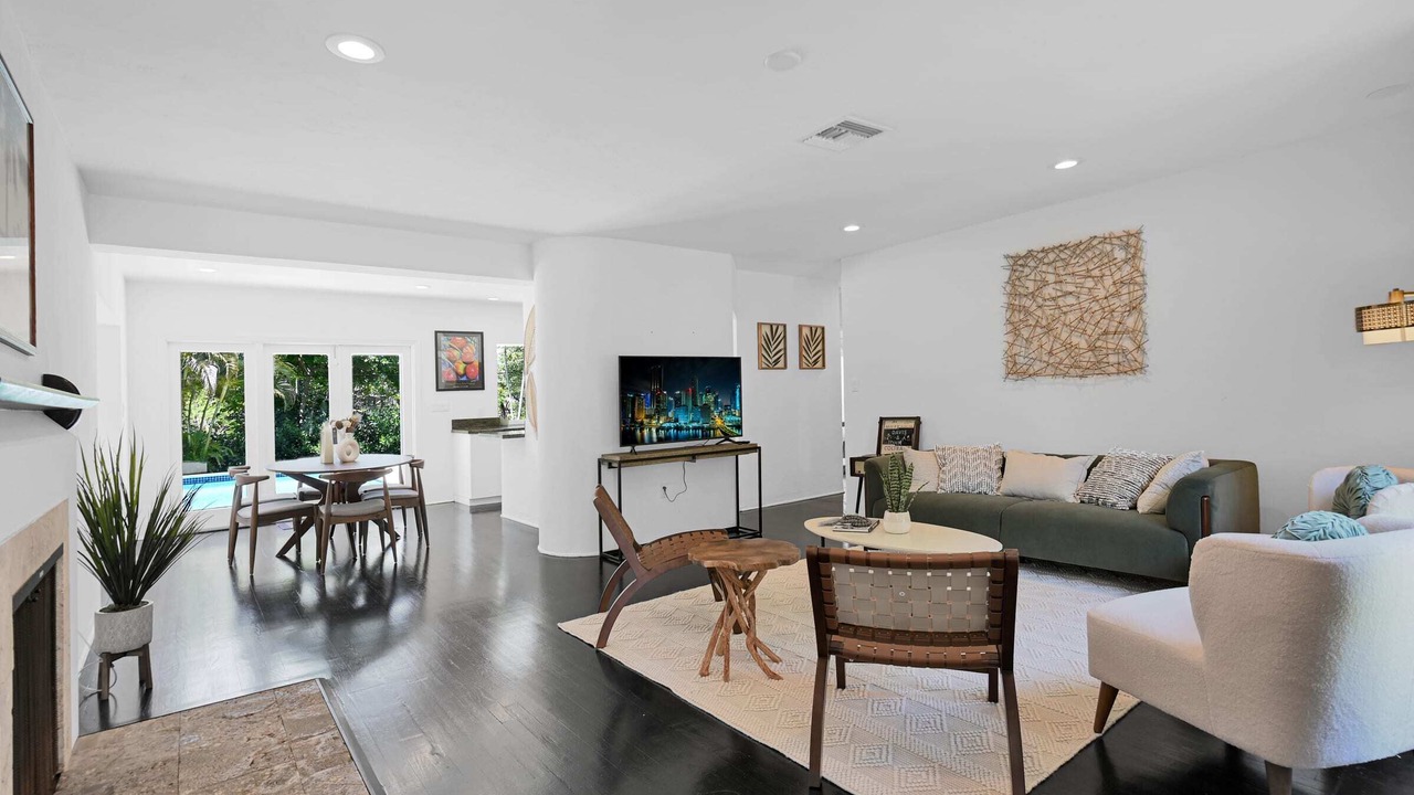Photo of Bedroom in Southwest Coconut Grove