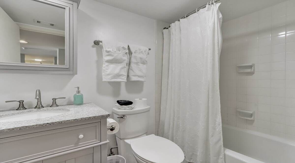 Photo of Bathroom in Amelia City