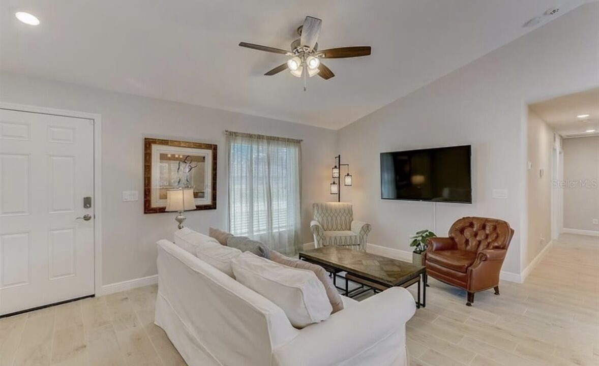 Photo of Livingroom in Port Charlotte
