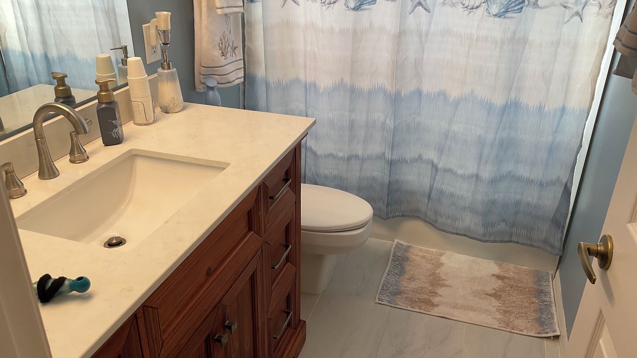 Photo of Bathroom in Englewood East