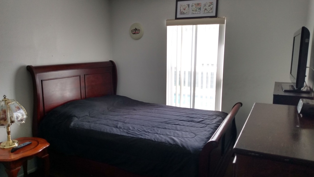 Photo of Bedroom in Lake Davenport Estates