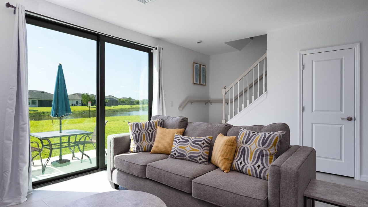 Photo of Livingroom in River Hall