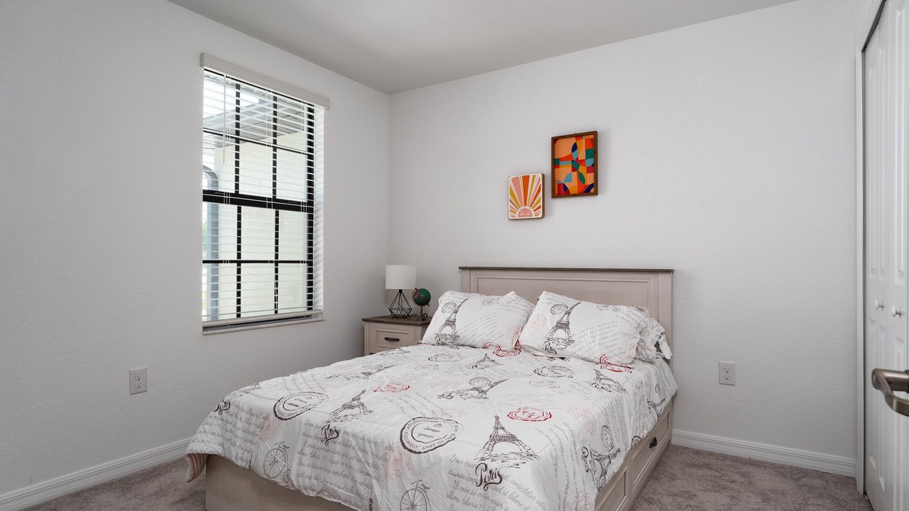 Photo of Bedroom in River Hall