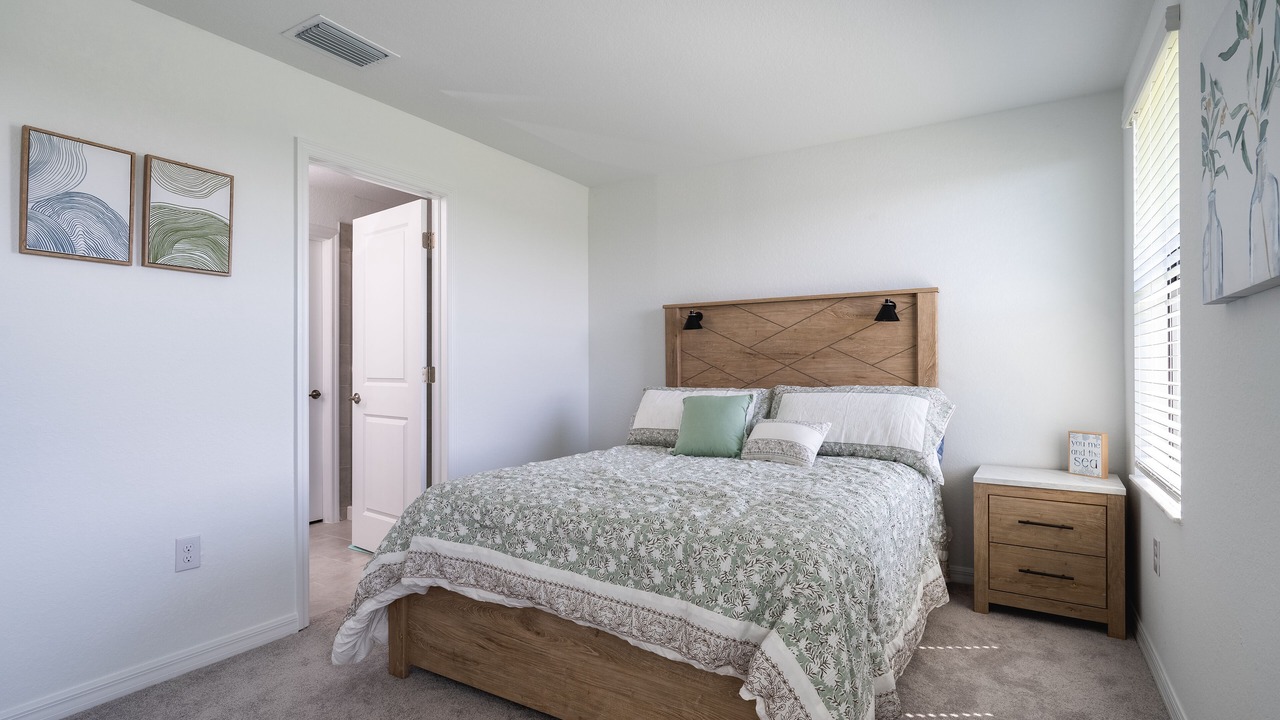 Photo of Bedroom in River Hall