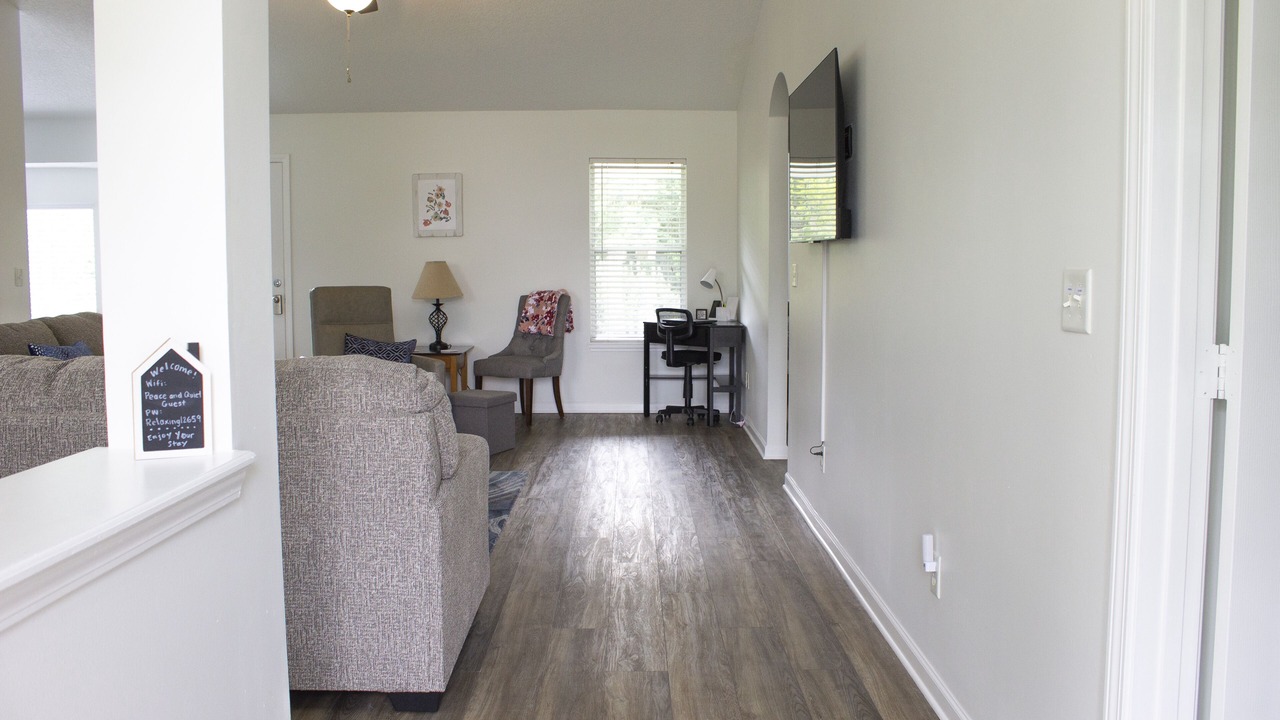 Photo of Livingroom in Northside