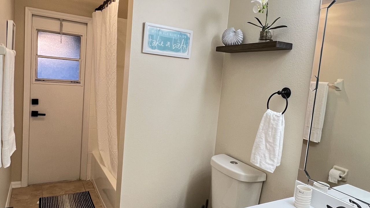 Photo of Bathroom in Crescent Lakes