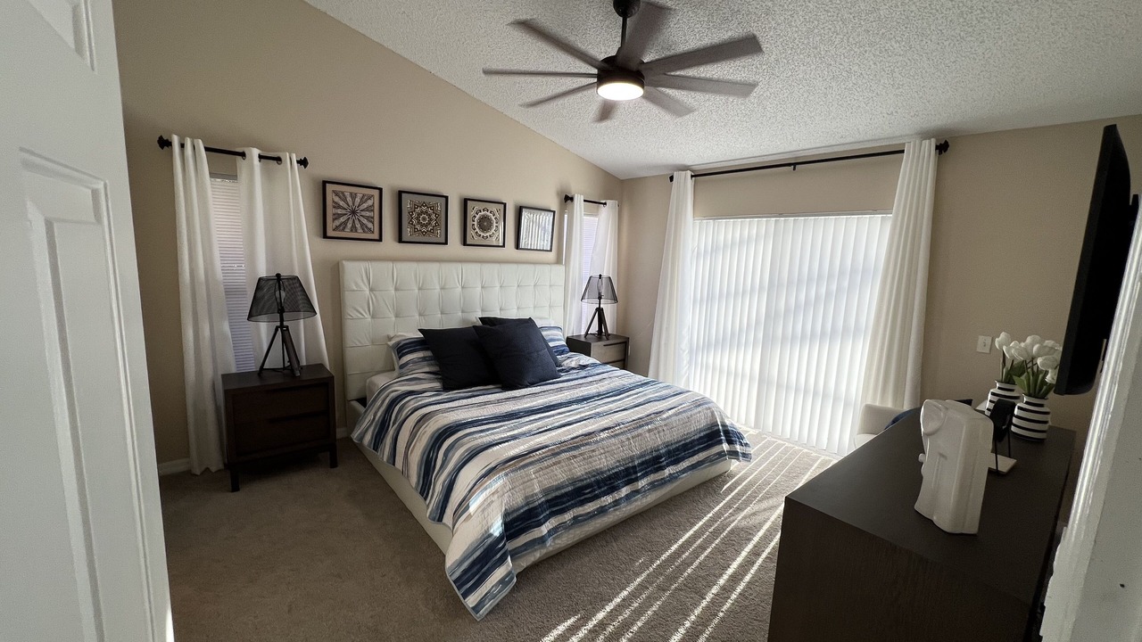 Photo of Bedroom in Crescent Lakes