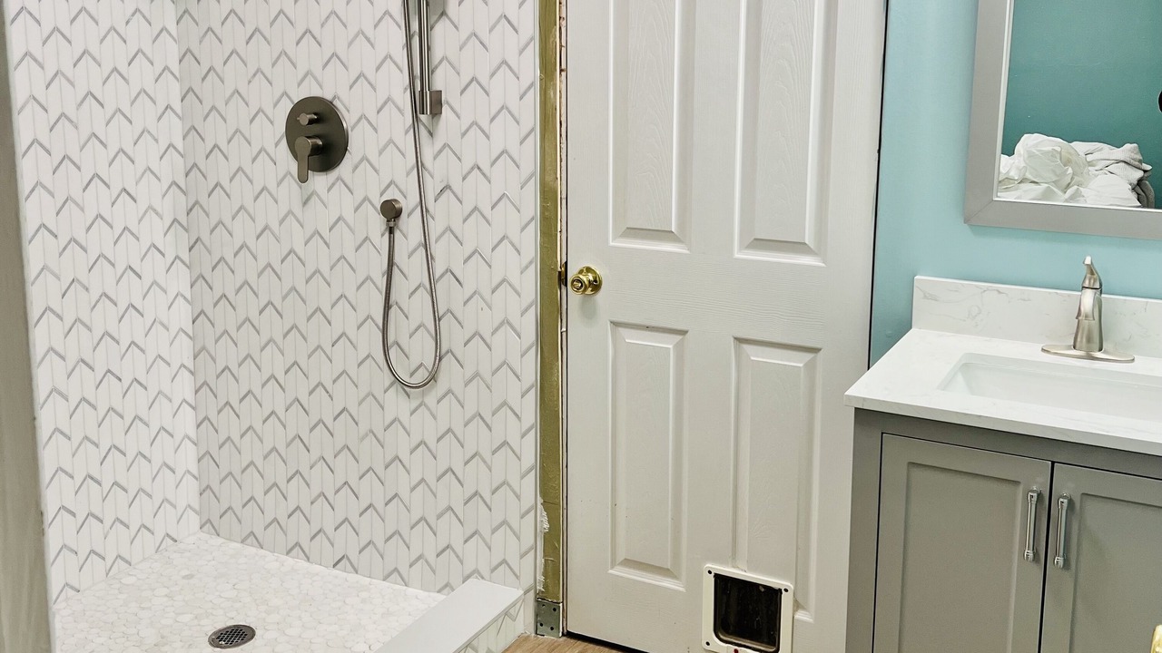 Photo of Bathroom in Hudson Beach Estates