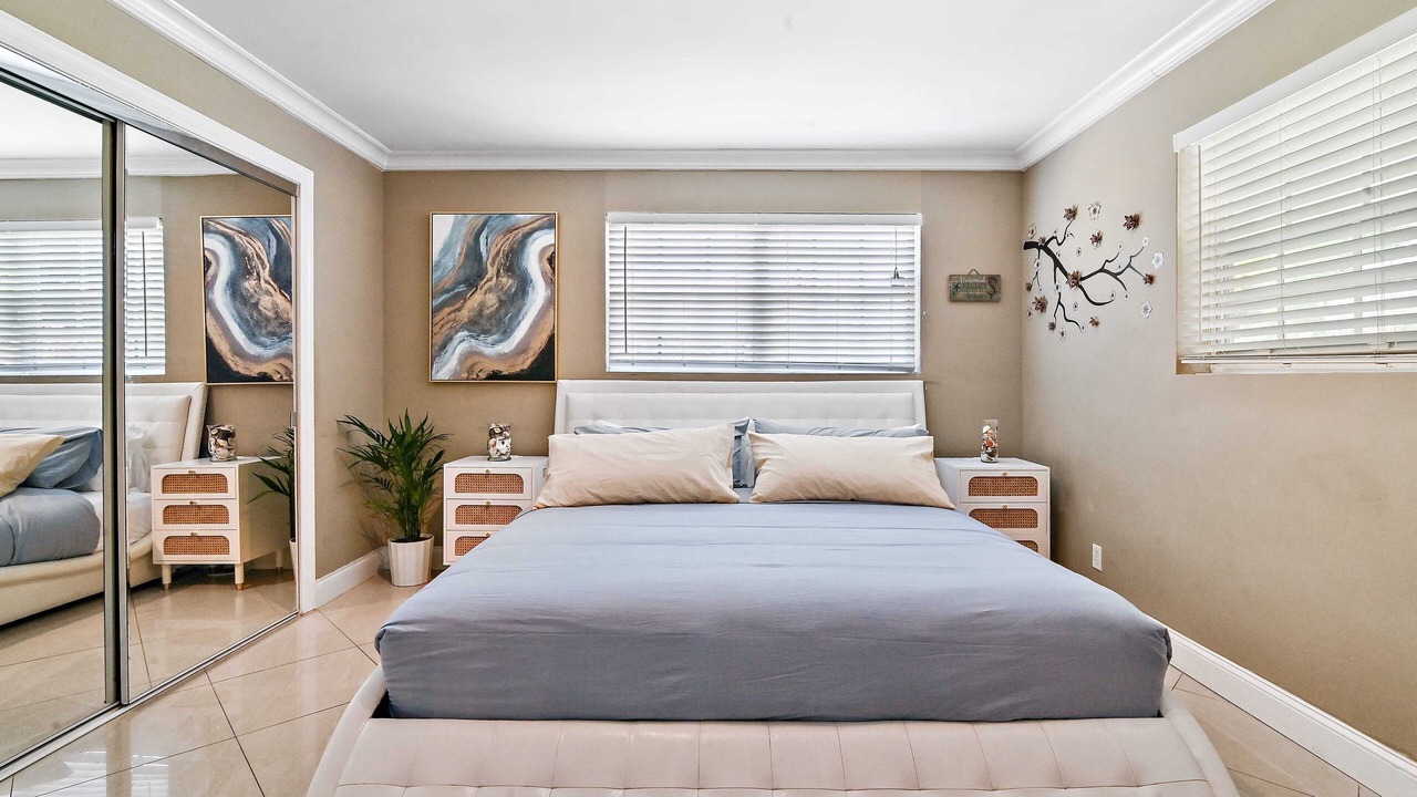 Photo of Bedroom in Deerfield Beach