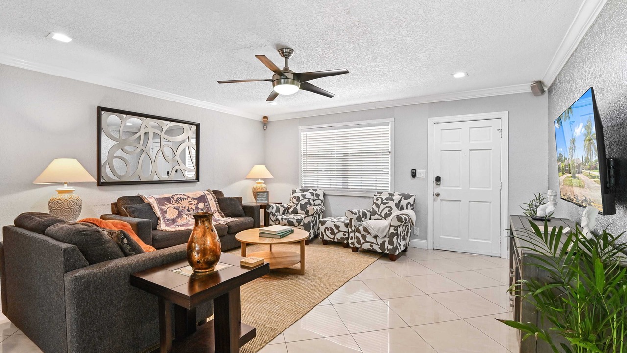 Photo of Livingroom in Deerfield Beach