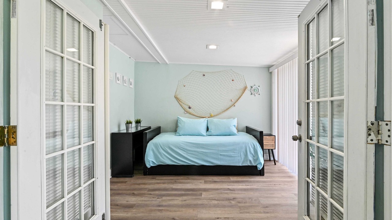 Photo of Bedroom in Deerfield Beach