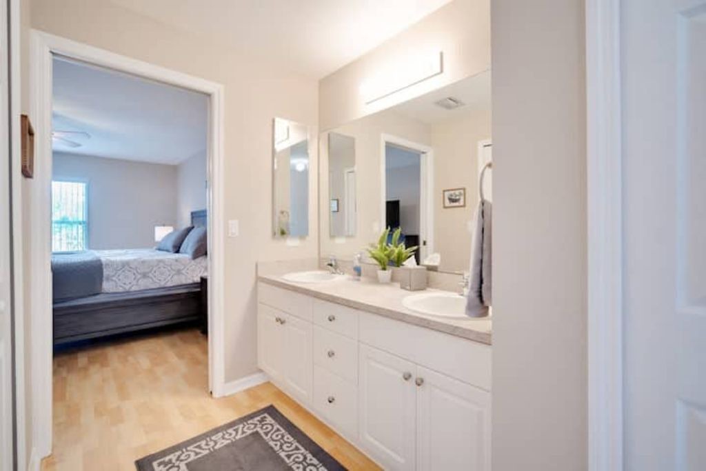 Photo of Bathroom in Mariner
