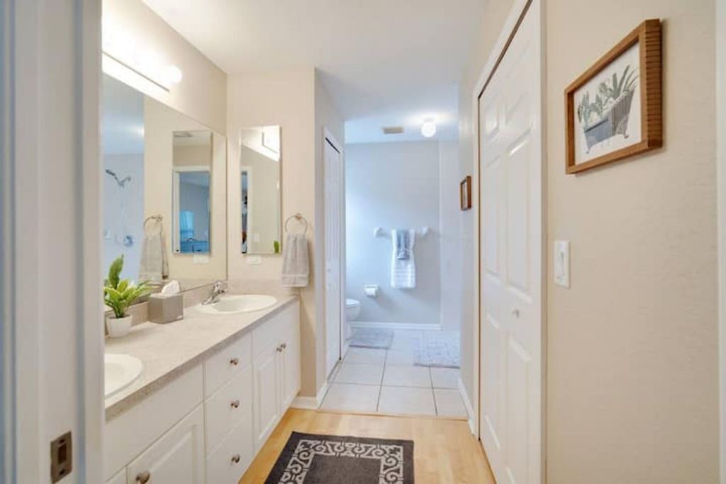 Photo of Bathroom in Mariner