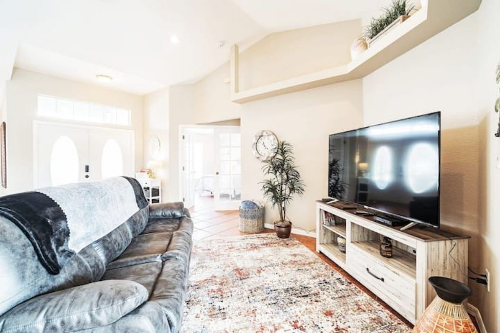 Photo of Livingroom in Mariner