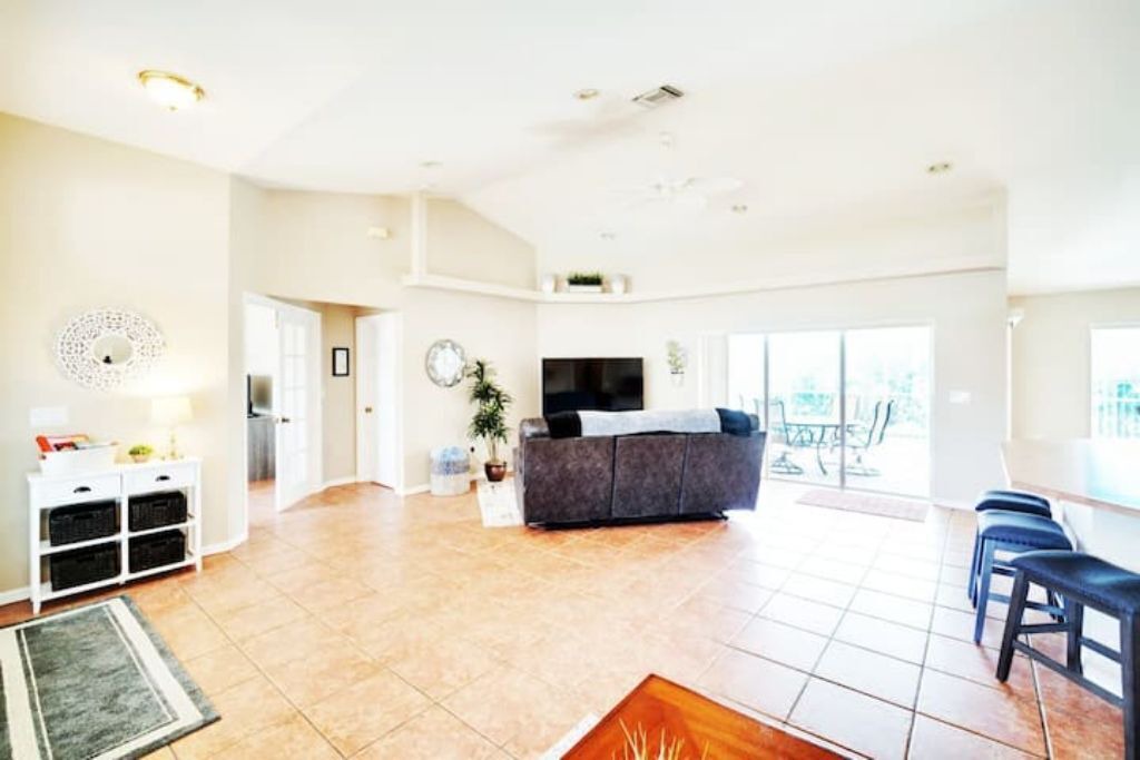 Photo of Livingroom in Mariner