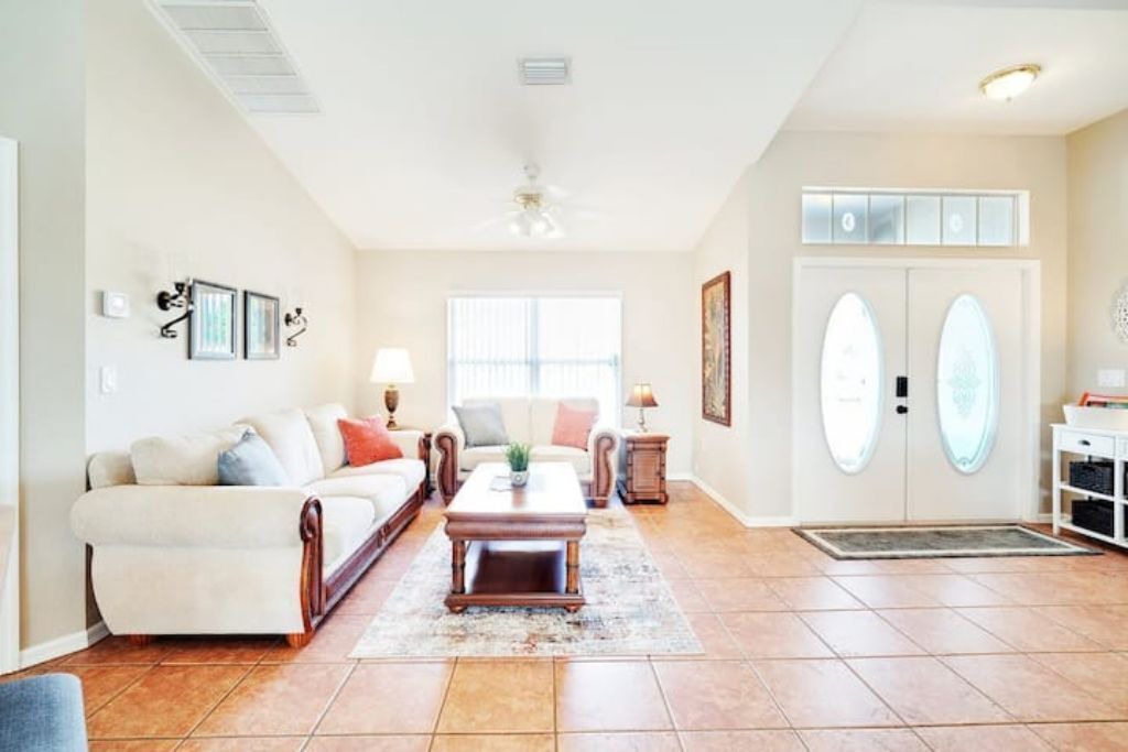 Photo of Livingroom in Mariner