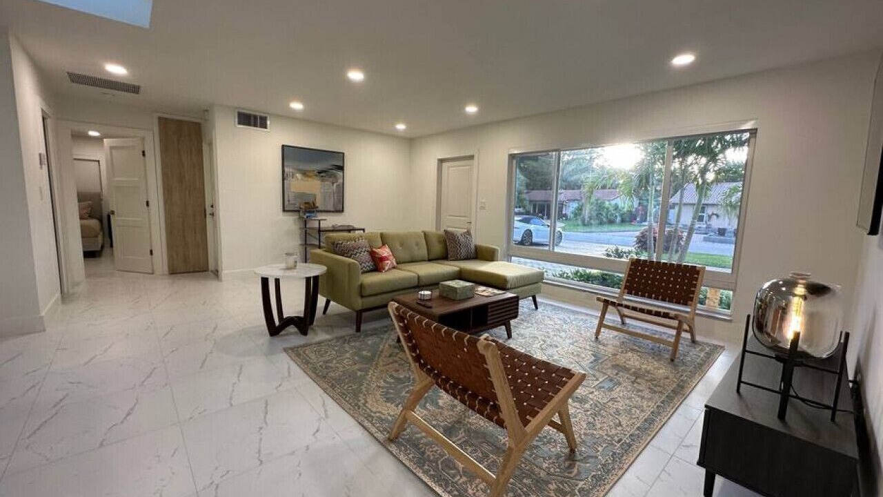 Photo of Livingroom in Survey Creek