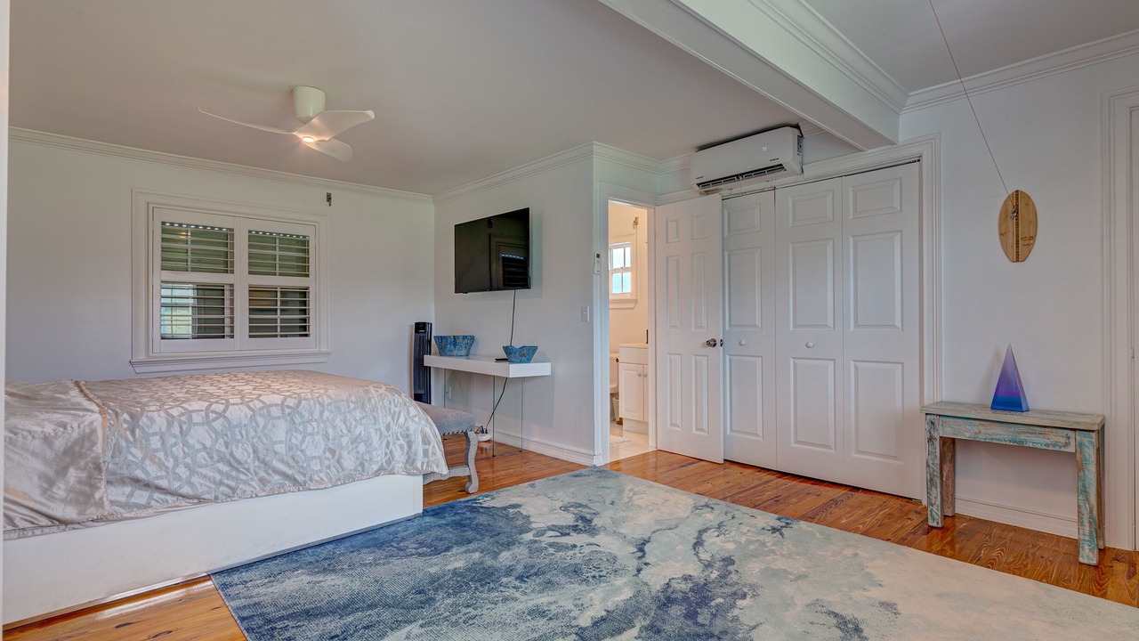 Photo of Bedroom in Ambersand Beach