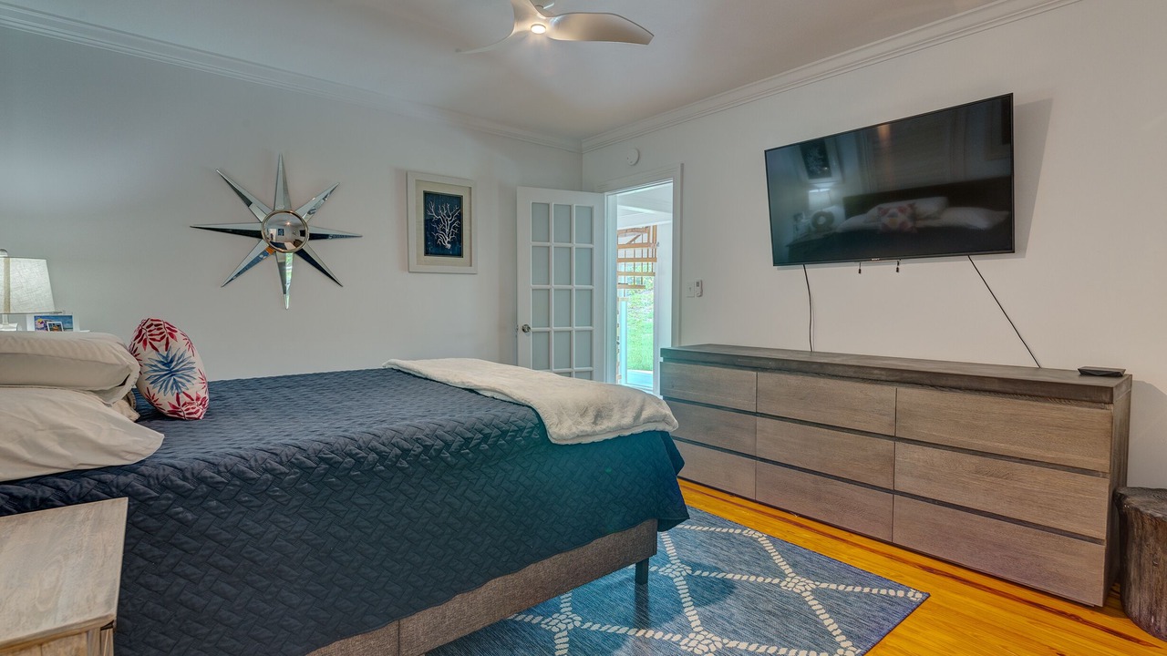 Photo of Bedroom in Ambersand Beach