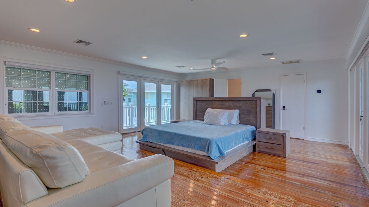 Photo of Bedroom in Ambersand Beach