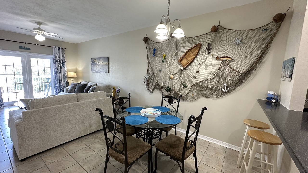 Photo of Livingroom in Suwannee