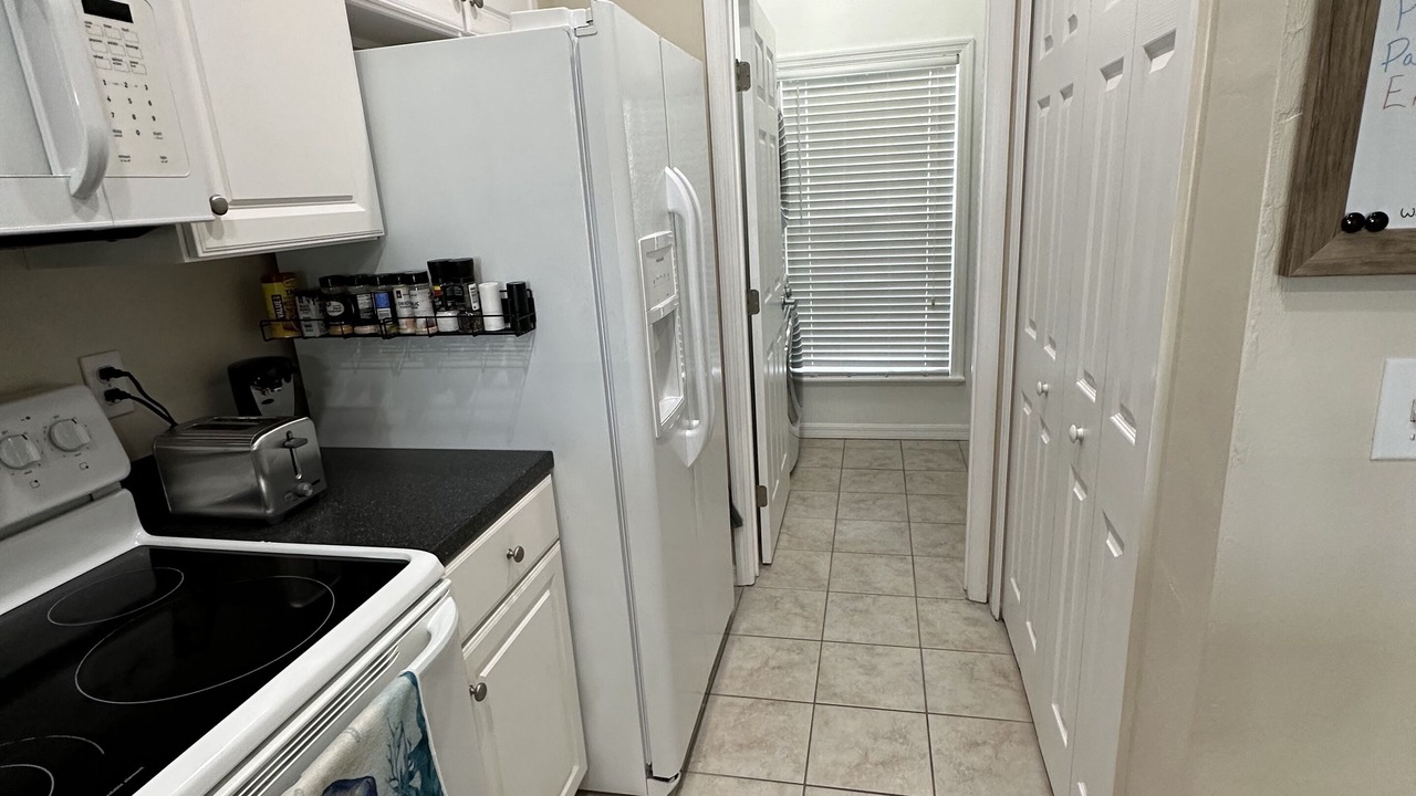 Photo of Kitchen in Suwannee
