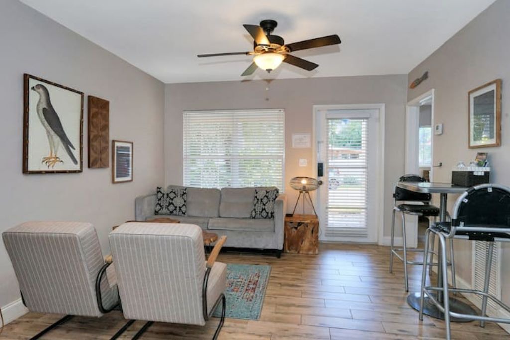 Photo of Livingroom in Poinsettia Heights