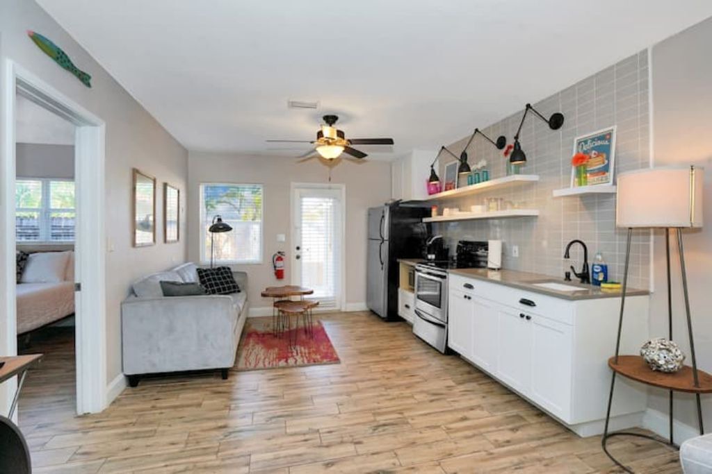 Photo of Livingroom in Poinsettia Heights