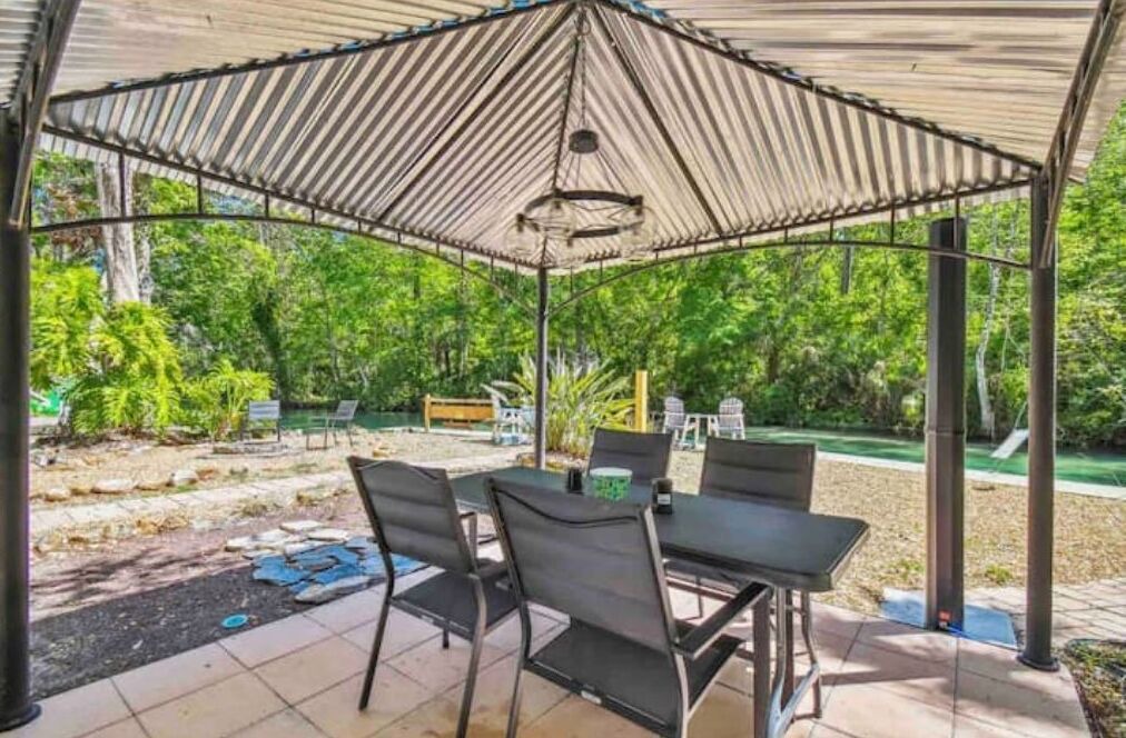 Photo of Outdoor in Weeki Wachee Gardens