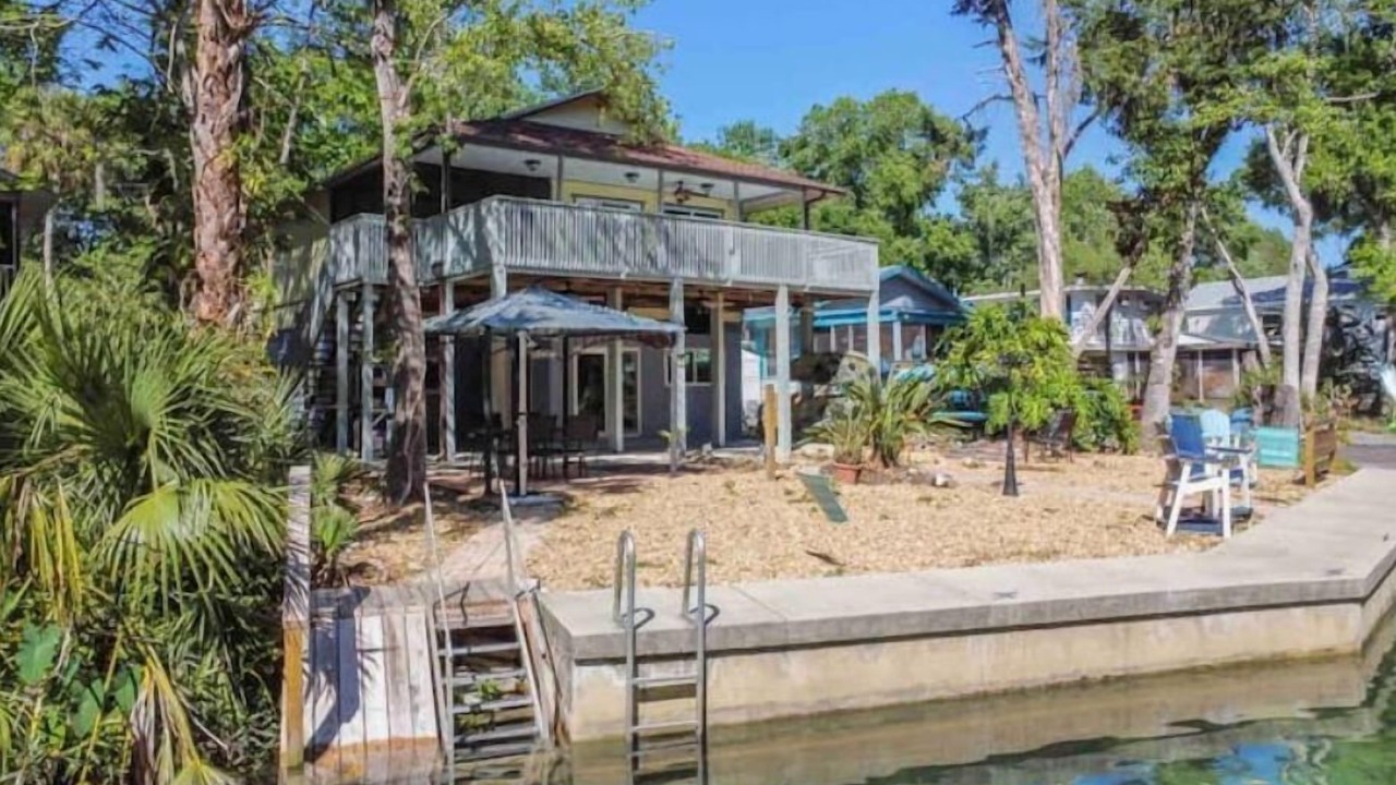 Photo of Outdoor in Weeki Wachee Gardens