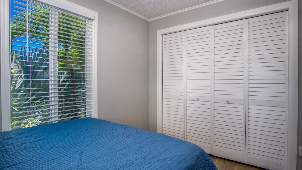 Photo of Bedroom in Breezeswept Beach Estates