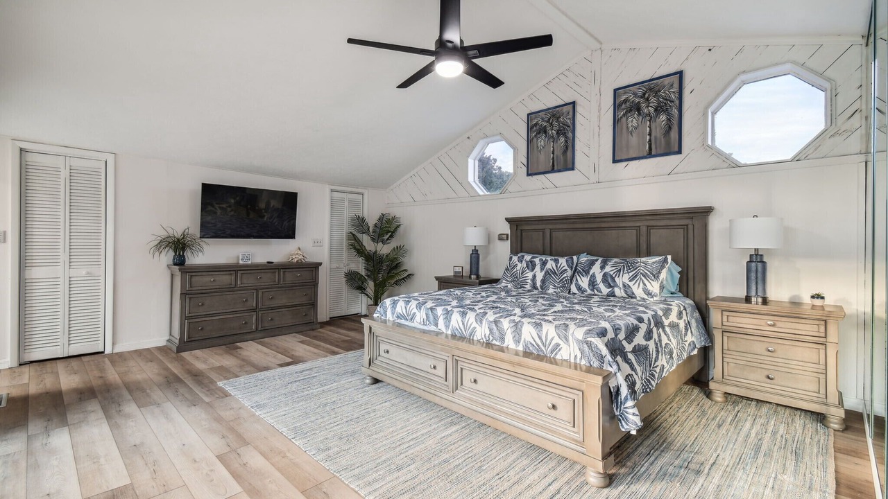 Photo of Bedroom in Weeki Wachee Gardens