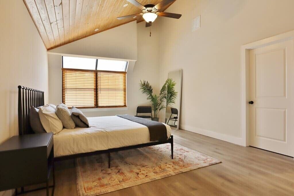 Photo of Bedroom in Downtown Jacksonville
