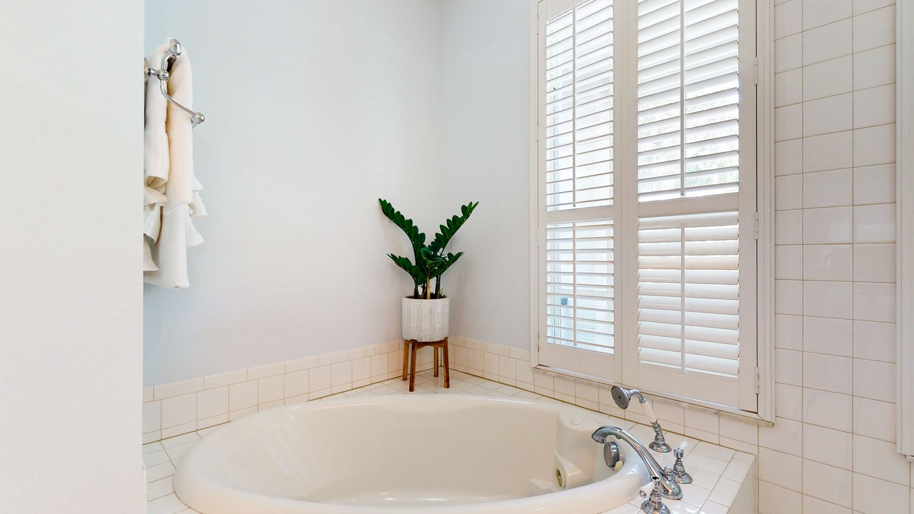 Photo of Bathroom in Indian Beach Sapphire Shores