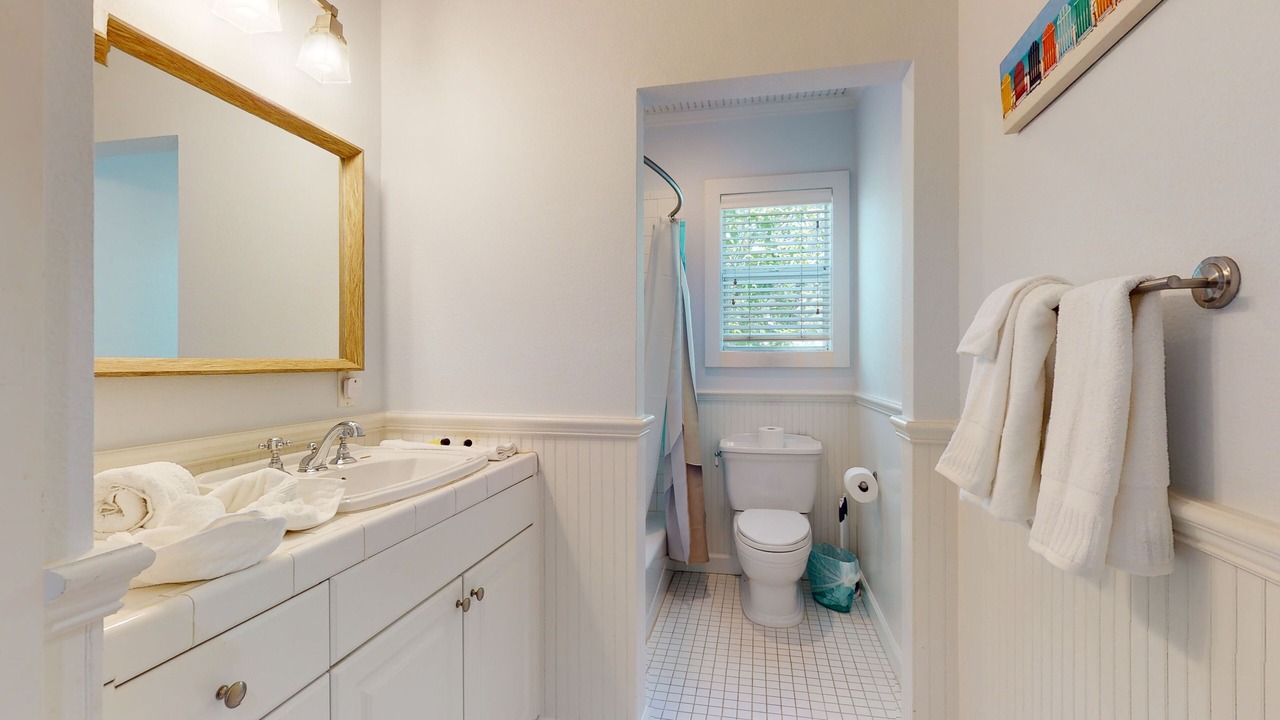 Photo of Bathroom in Indian Beach Sapphire Shores