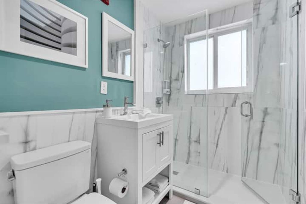 Photo of Bathroom in West Avenue