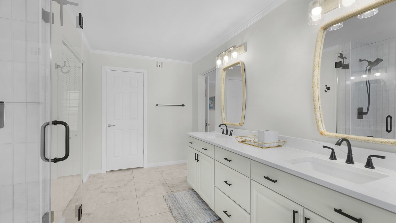 Photo of Bathroom in Fernandina Beach