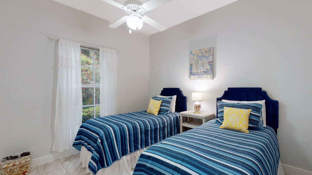 Photo of Bedroom in Crown Pointe