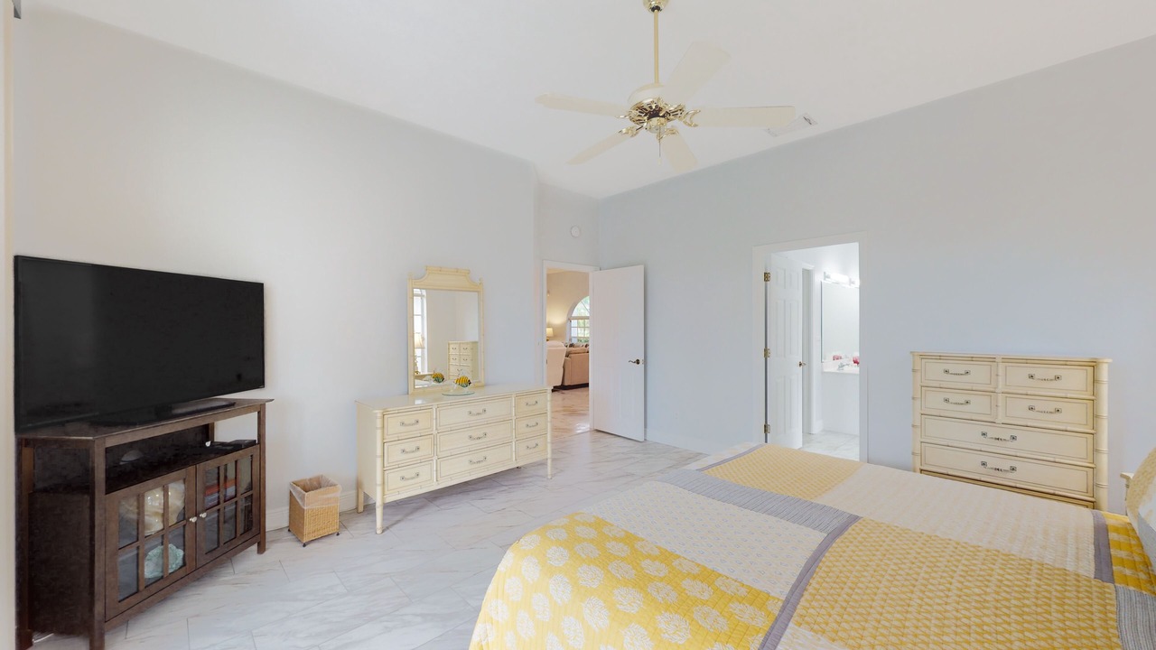 Photo of Bedroom in Crown Pointe
