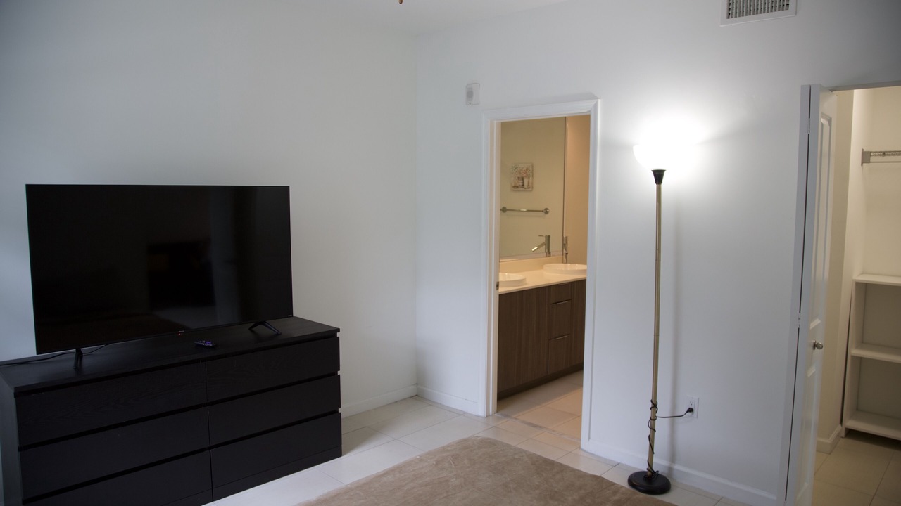Photo of Bedroom in Miami Lakes