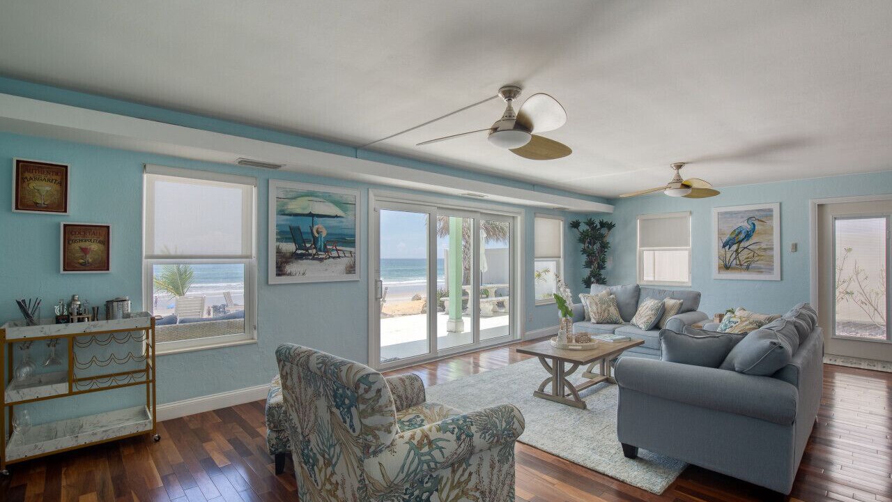 Photo of Livingroom in River Ridge Estates