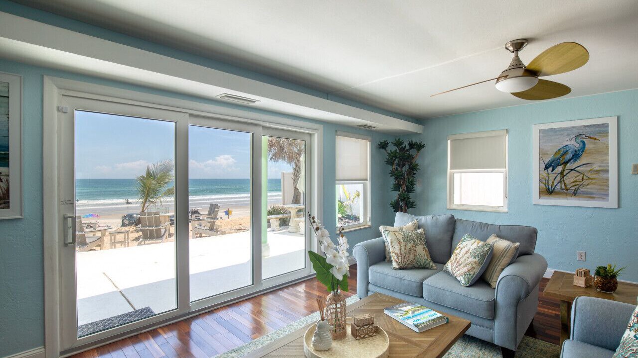 Photo of Livingroom in River Ridge Estates