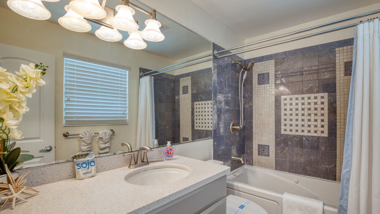 Photo of Bathroom in River Ridge Estates