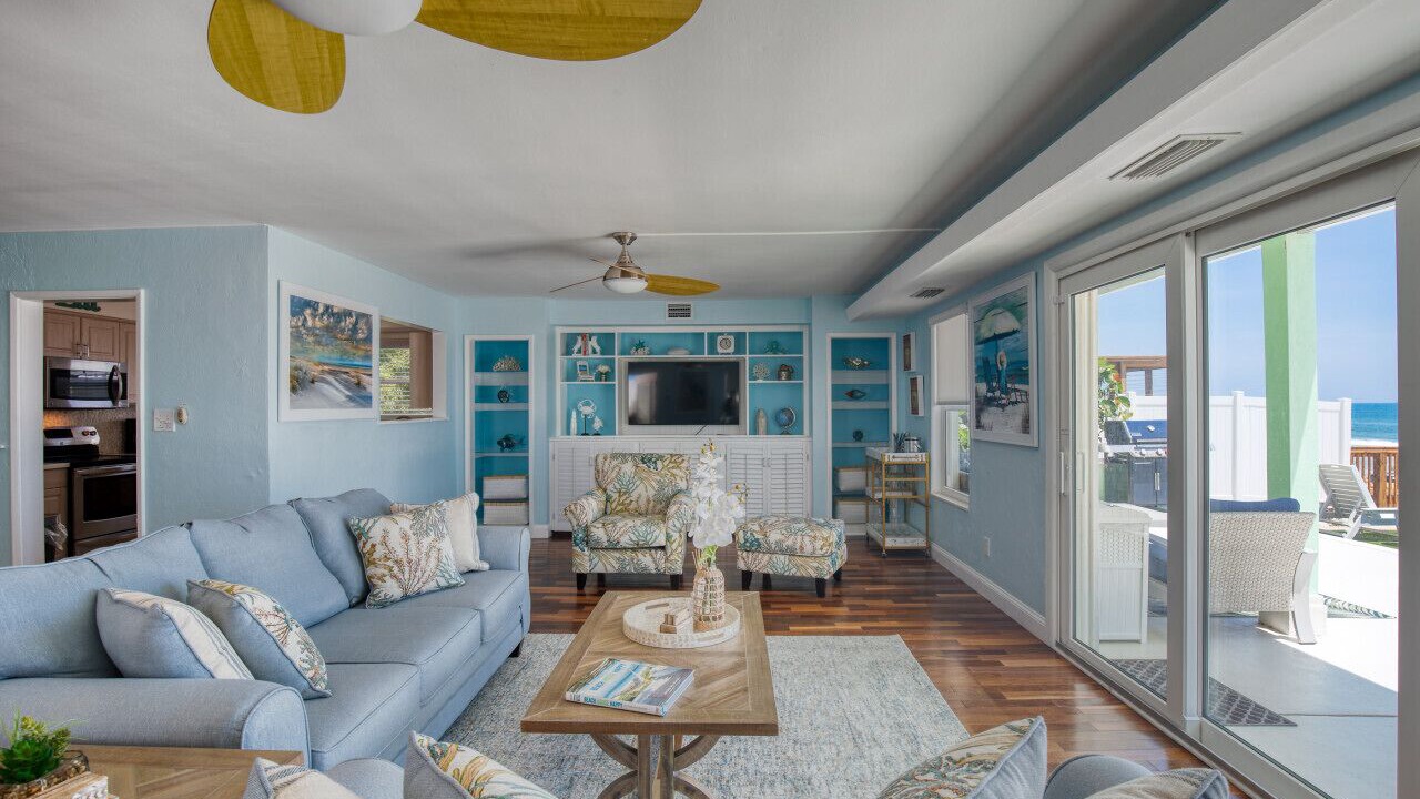 Photo of Livingroom in River Ridge Estates