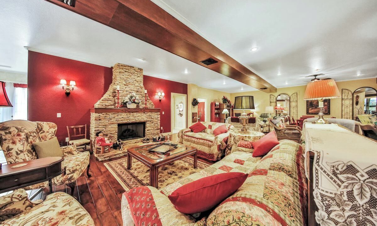 Photo of Livingroom in Umatilla