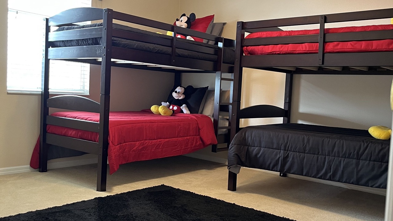 Photo of Bedroom in Ridgewood Lakes