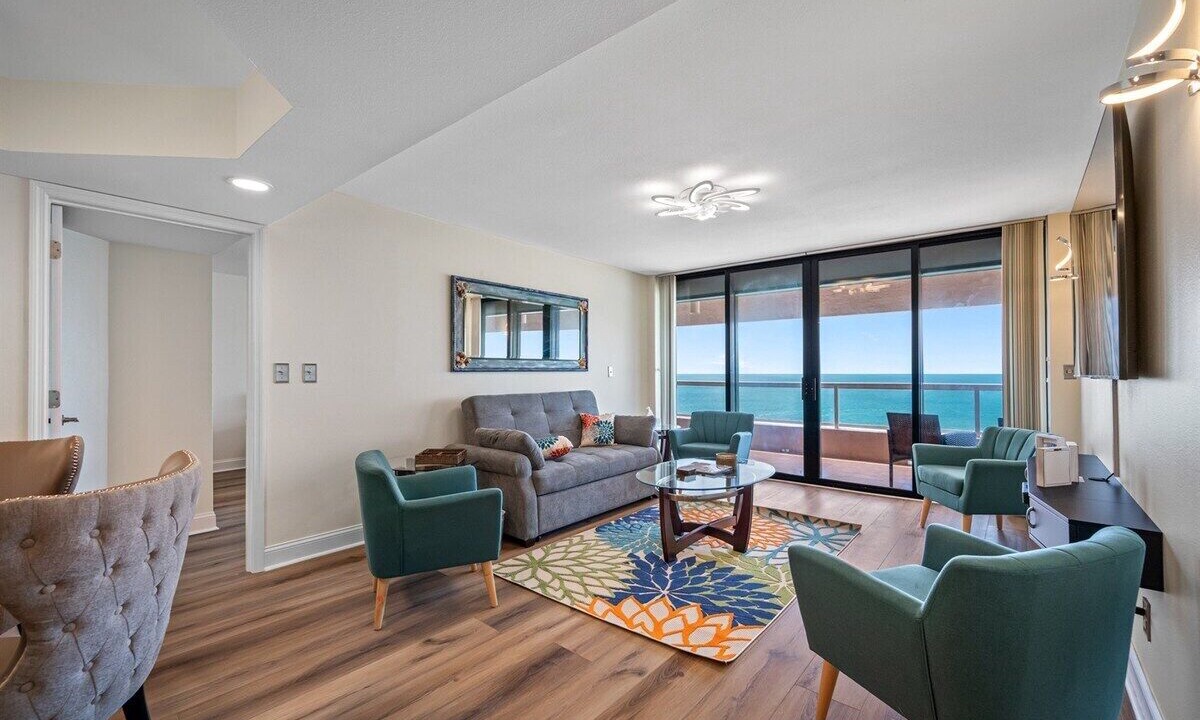 Photo of Livingroom in Sand Key